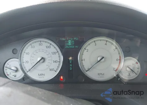 2006 Chrysler 300C из США, поврежденный, VIN 2C3KA63H66H501302